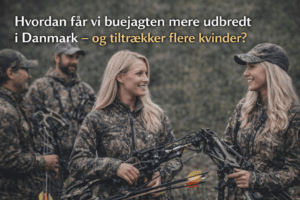Kvinder og mænd dyrker buejagt sammen i Danmark med compoundbuer i naturen